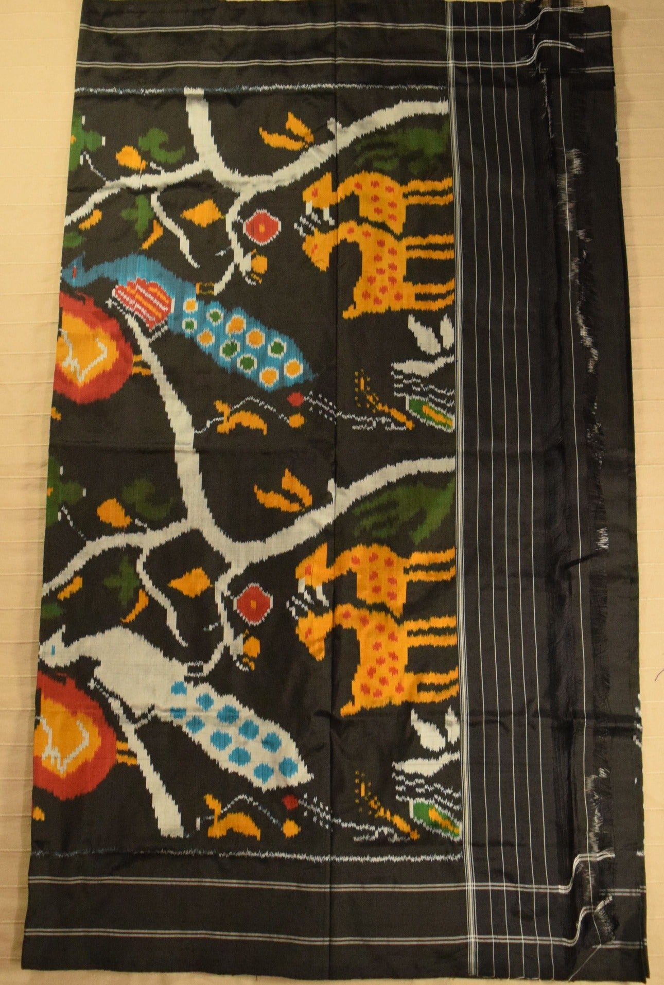 Classic Jet Black Pure Handloom Pochampally Ikat Silk Saree