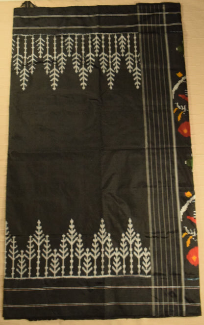 Classic Jet Black Pure Handloom Pochampally Ikat Silk Saree