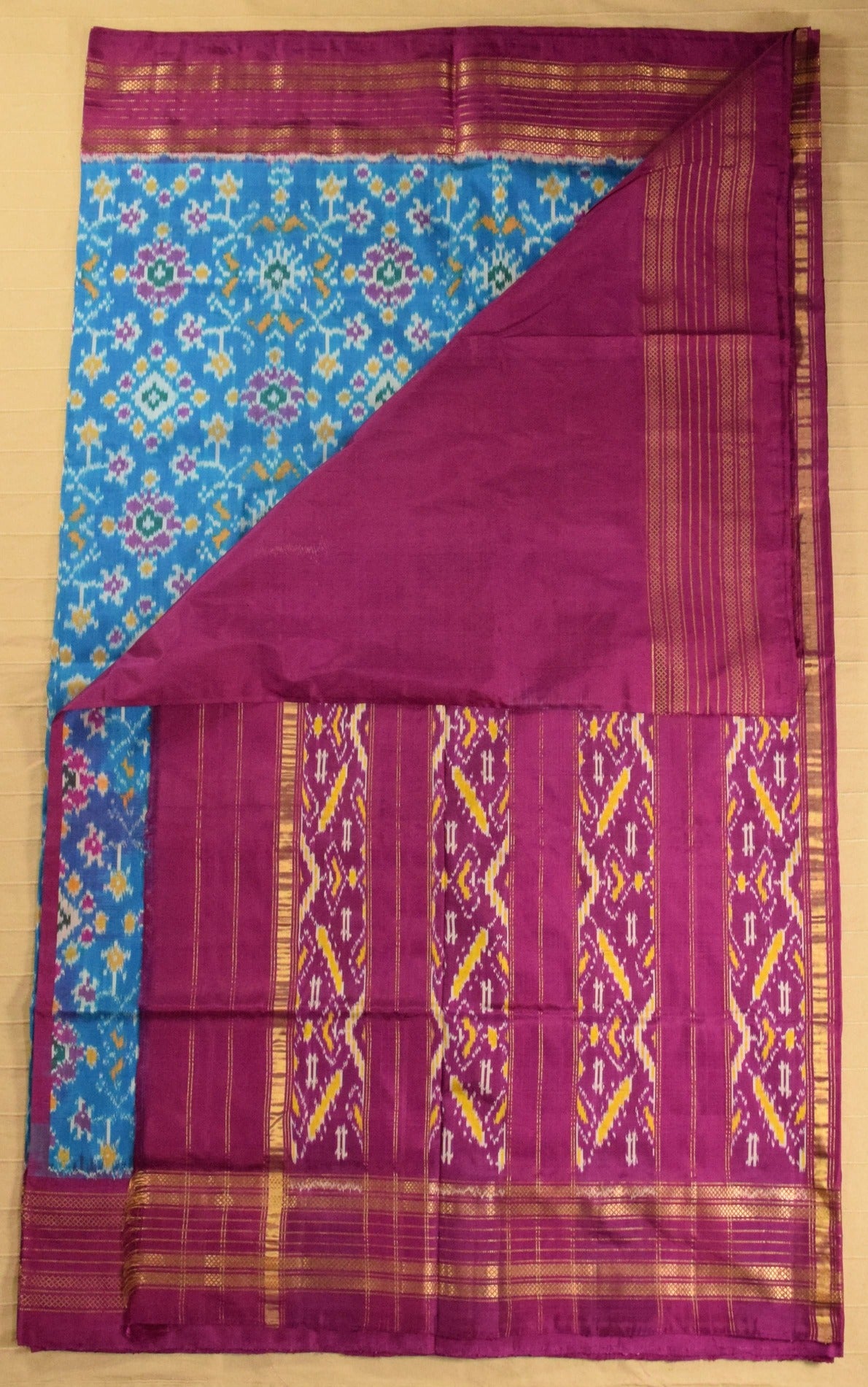 Sky Blue & Magenta Pink Pure Handloom Pochampally Ikat Silk Saree