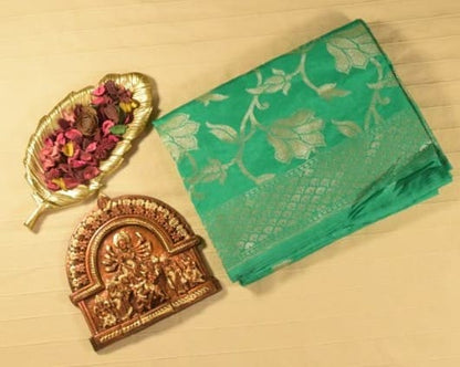 Luminous Emerald Green Floral Jaal Semi Banarasi Silk Saree
