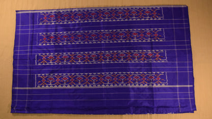 Royal Blue with White Zigzag Patterns Pure handloom Pochampally Ikat Silk saree