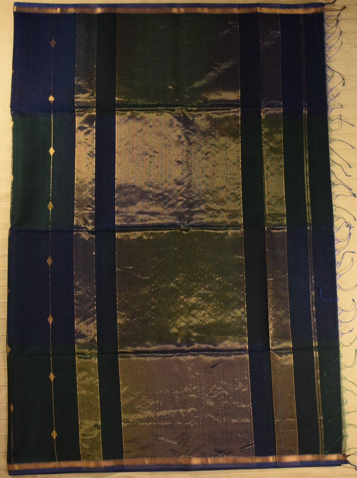 Dual-Tone Midnight Blue & Forest Green Handwoven Maheshwari Silk Cotton Saree