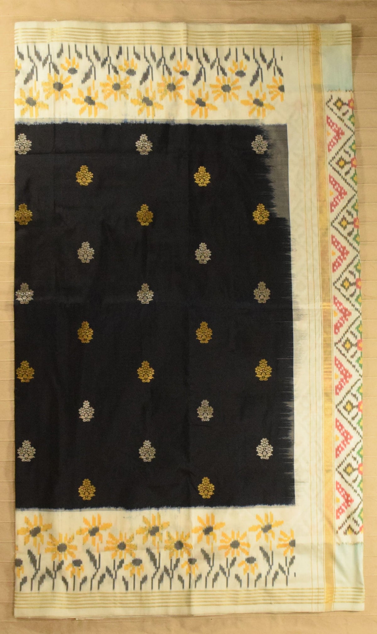 Classic Jet Black & Off-White Pure Pochampally Ikkat Silk Saree