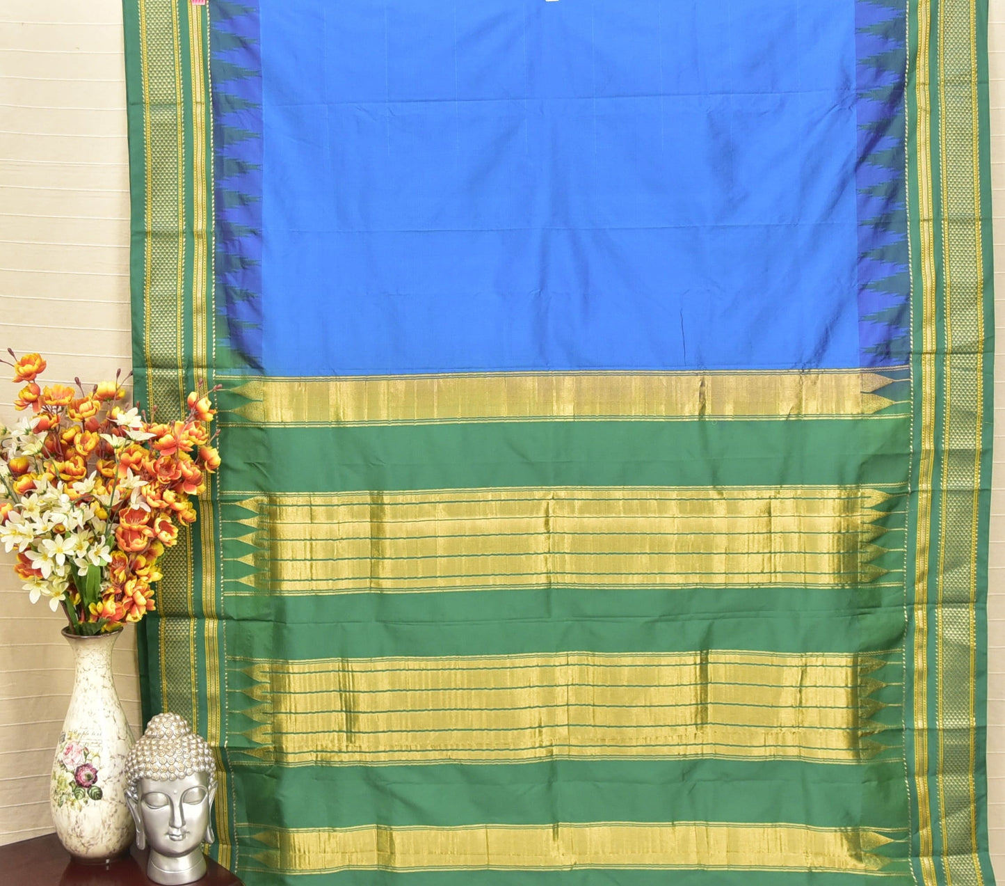 Vibrant Sky Blue & Forest Green Traditional Ilkal Silk-Cotton Saree