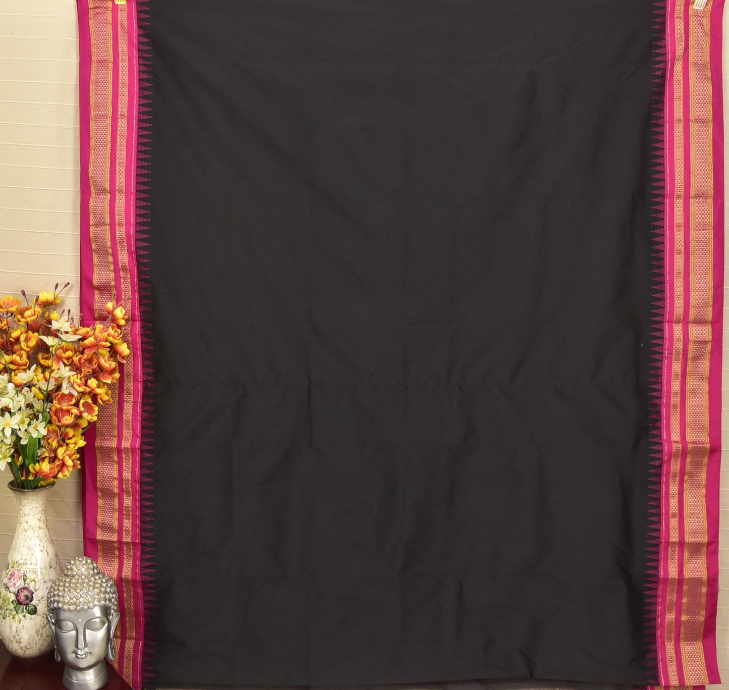 Classic Black & Magenta Pink Traditional Ilkal Saree